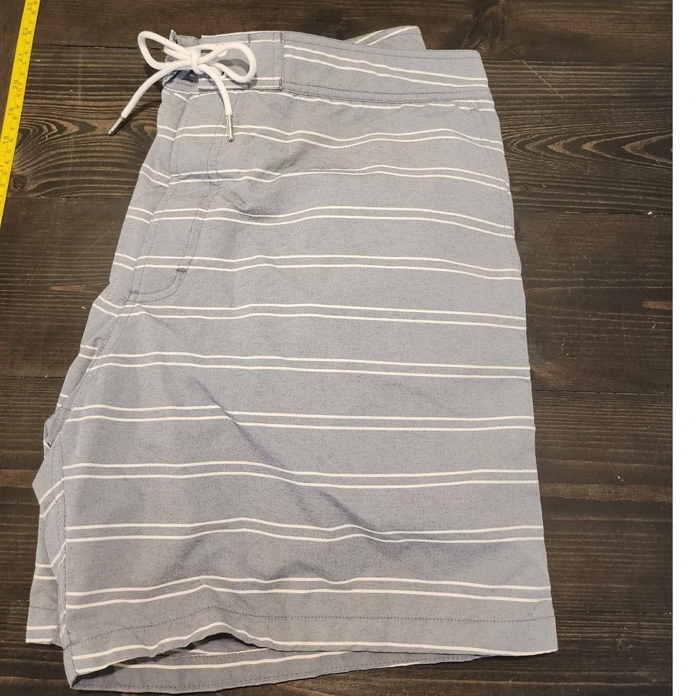 Bonobos Swim Trunks Men's XL (35) Shorts Gray Striped‎ Flat front
